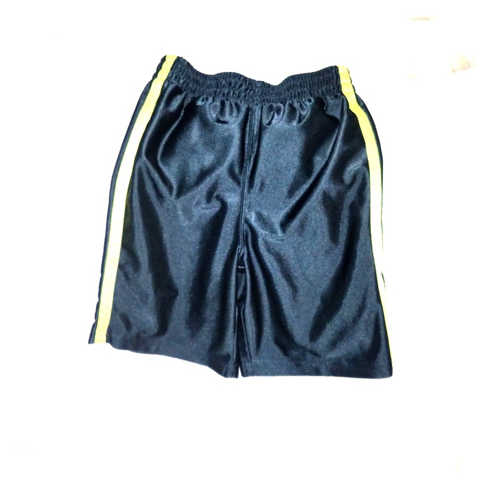 Highland size 5/6 boys shorts